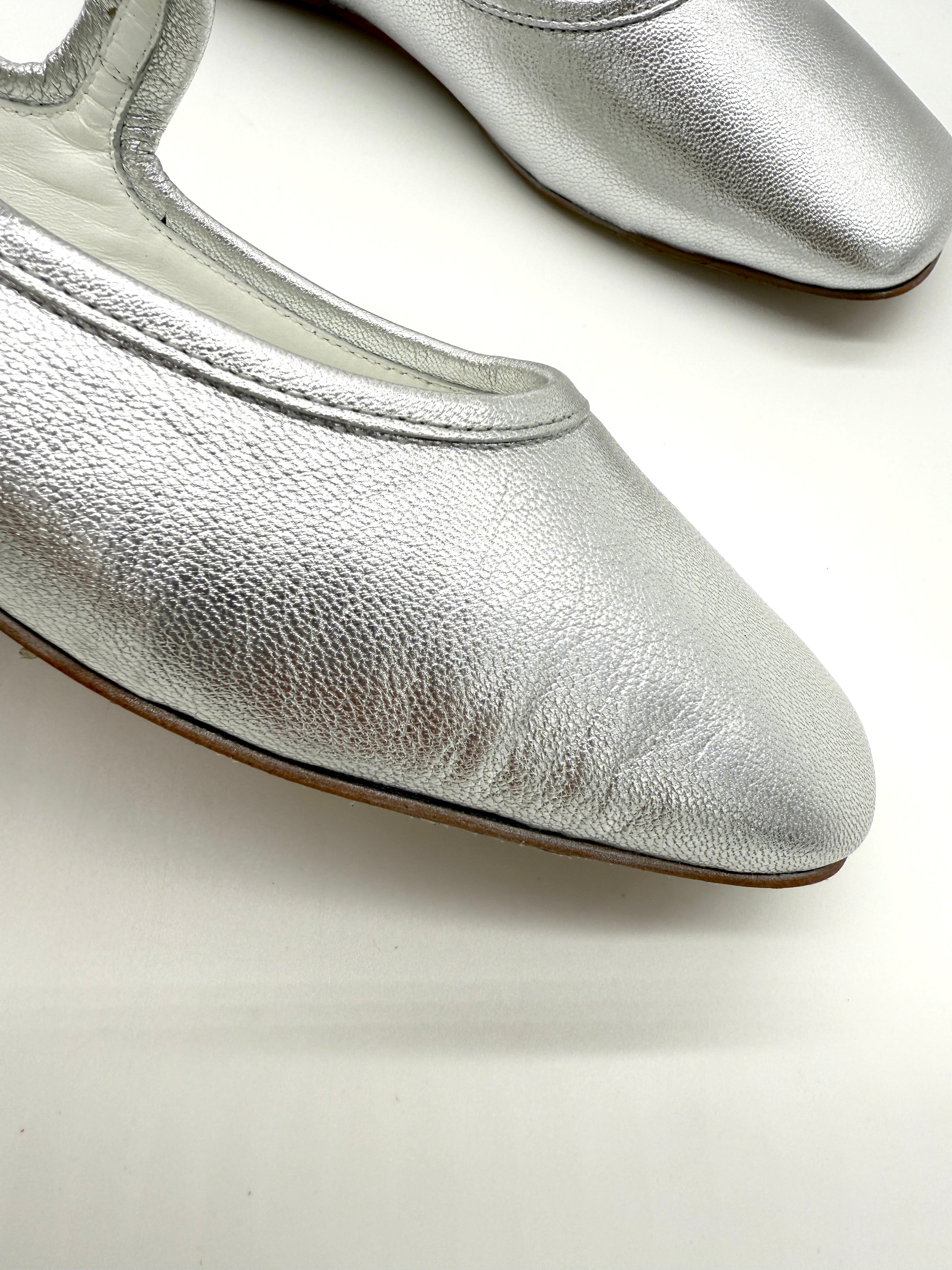 MARY J.【SILVER】- 35.5 AS IS