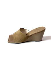 SAMPLE 26 - size 35.5
