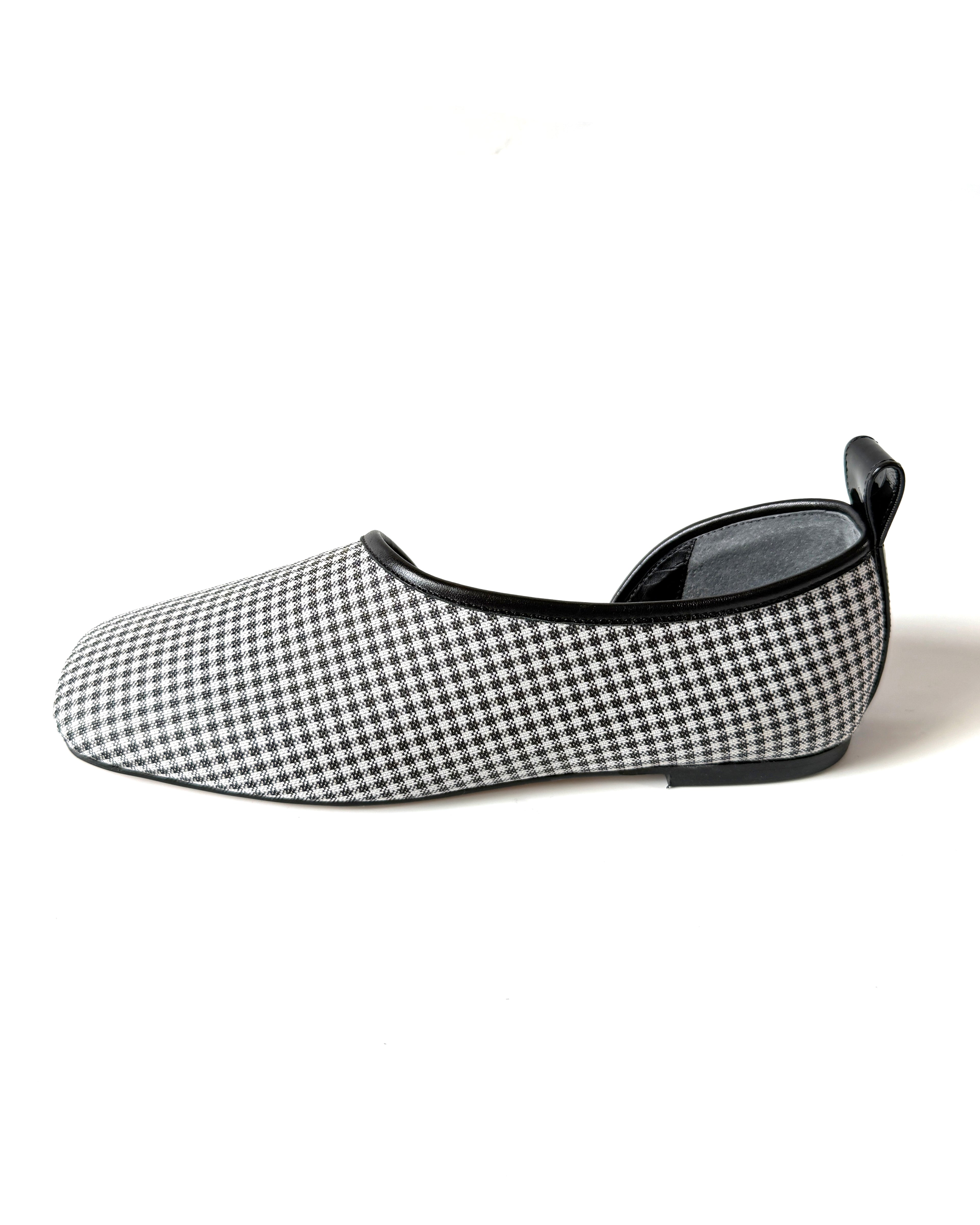 SAMPLE 35 - size 35.5