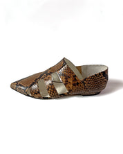 SAMPLE 38 - size 37