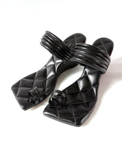 SAMPLE 40 - size 38