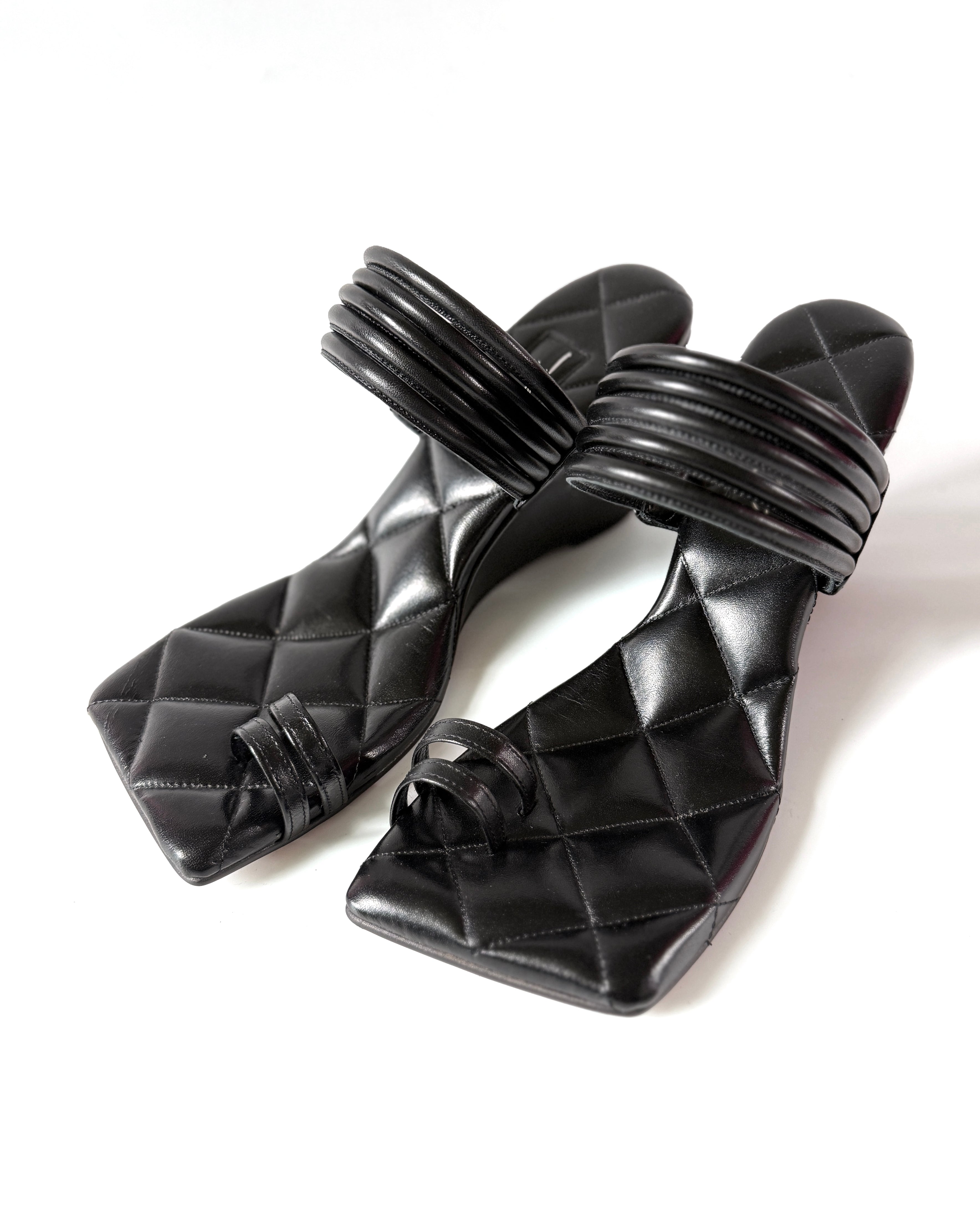 SAMPLE 40 - size 38