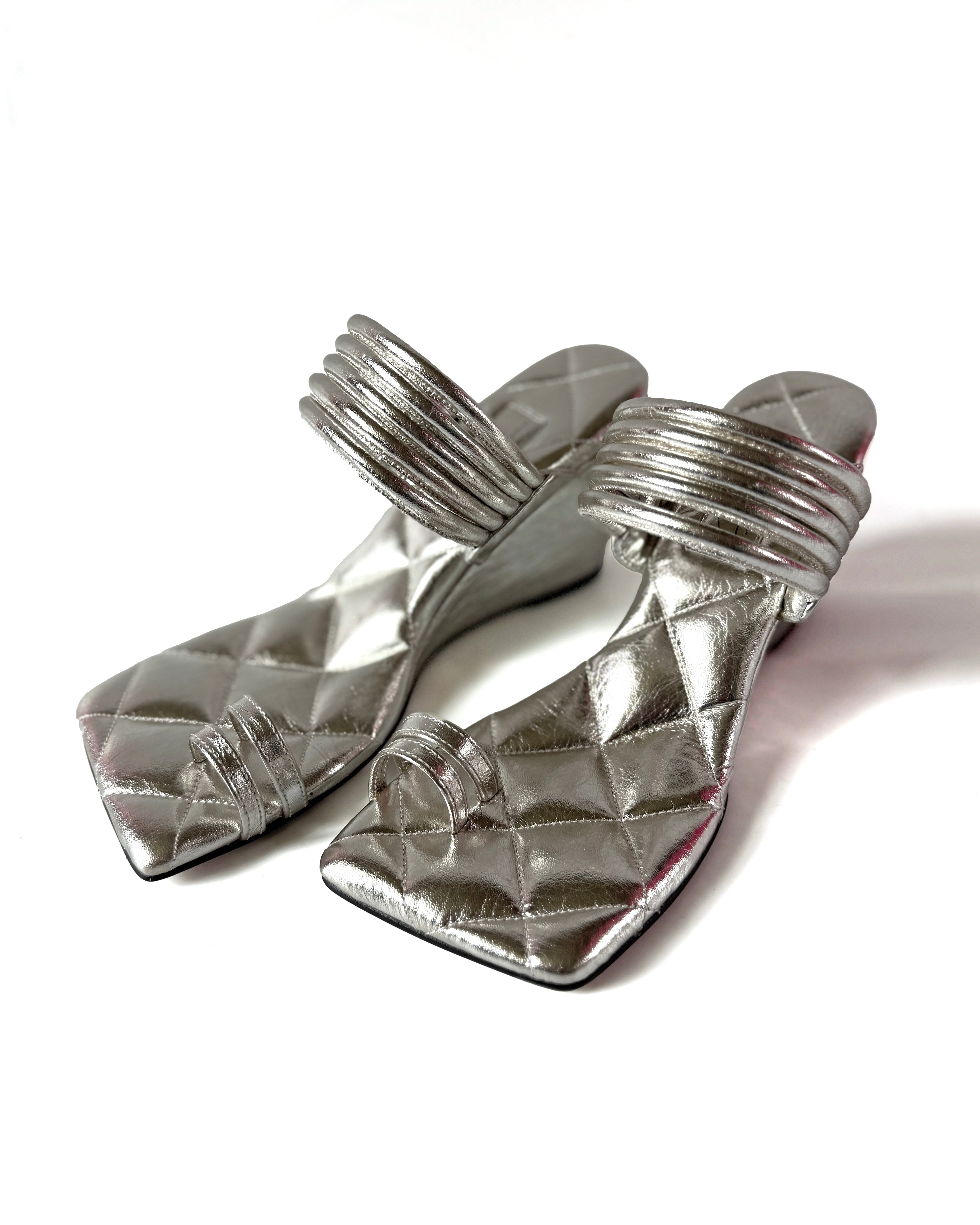 SAMPLE 41 - size 37
