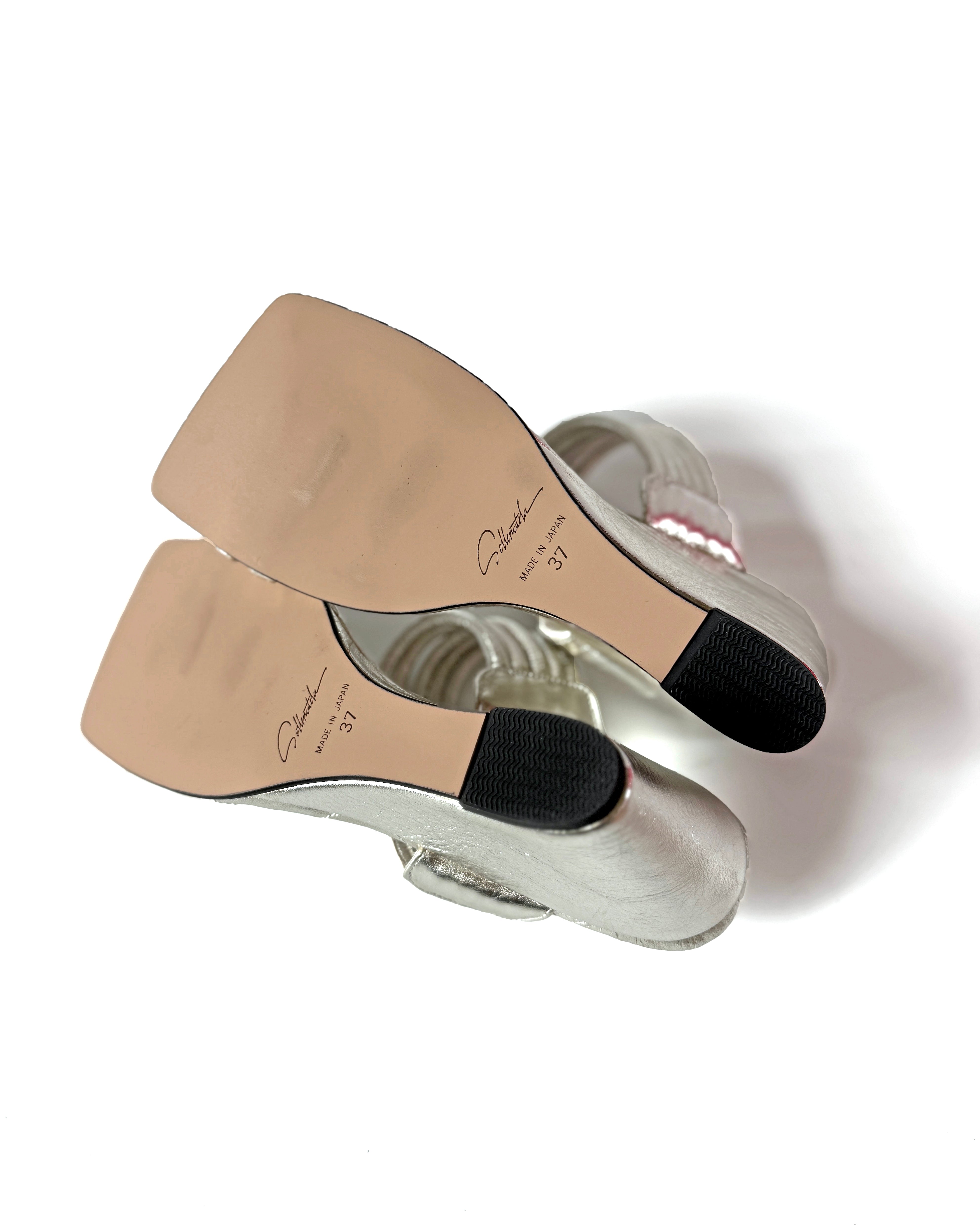 SAMPLE 41 - size 37