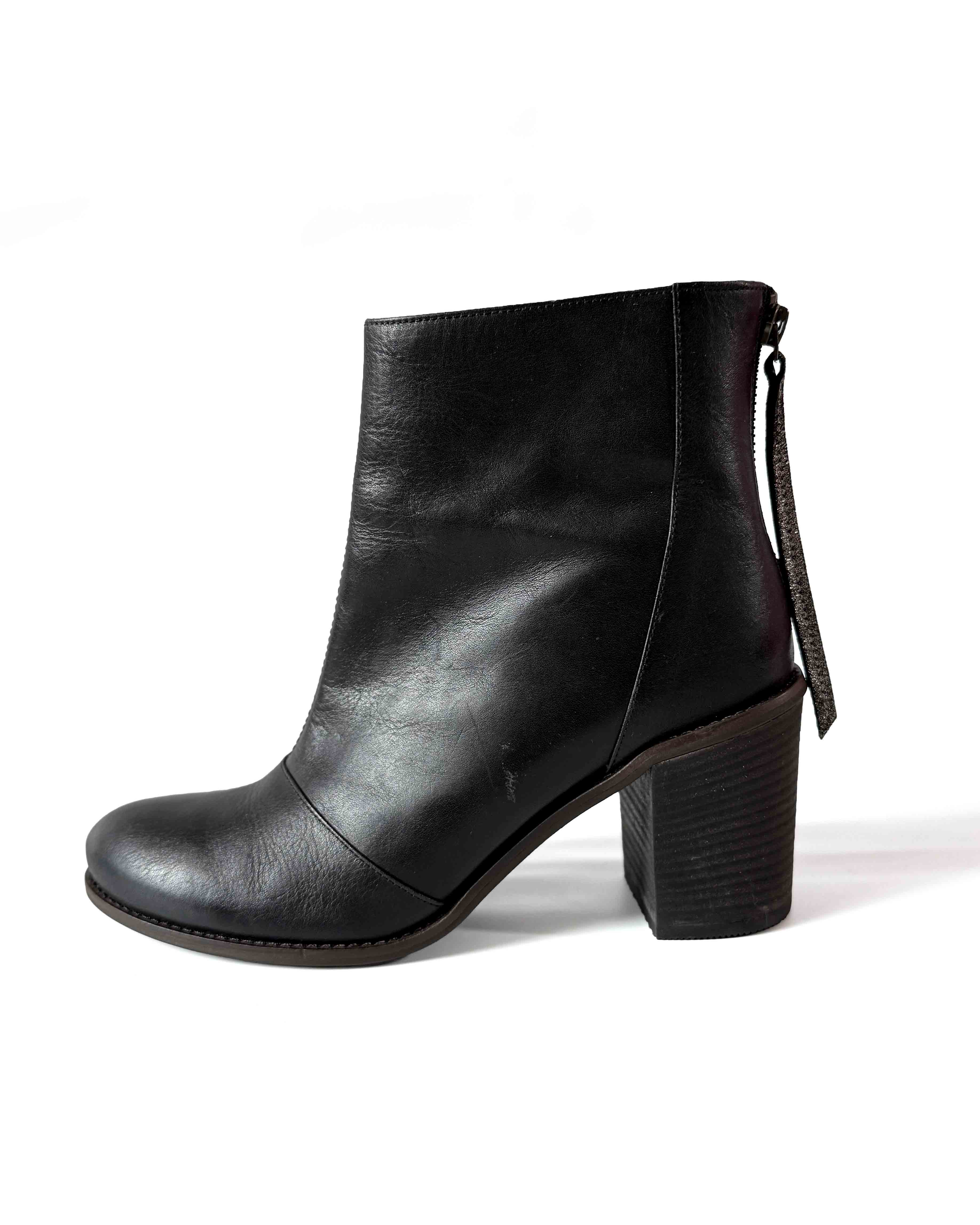 SAMPLE 47 - size 38
